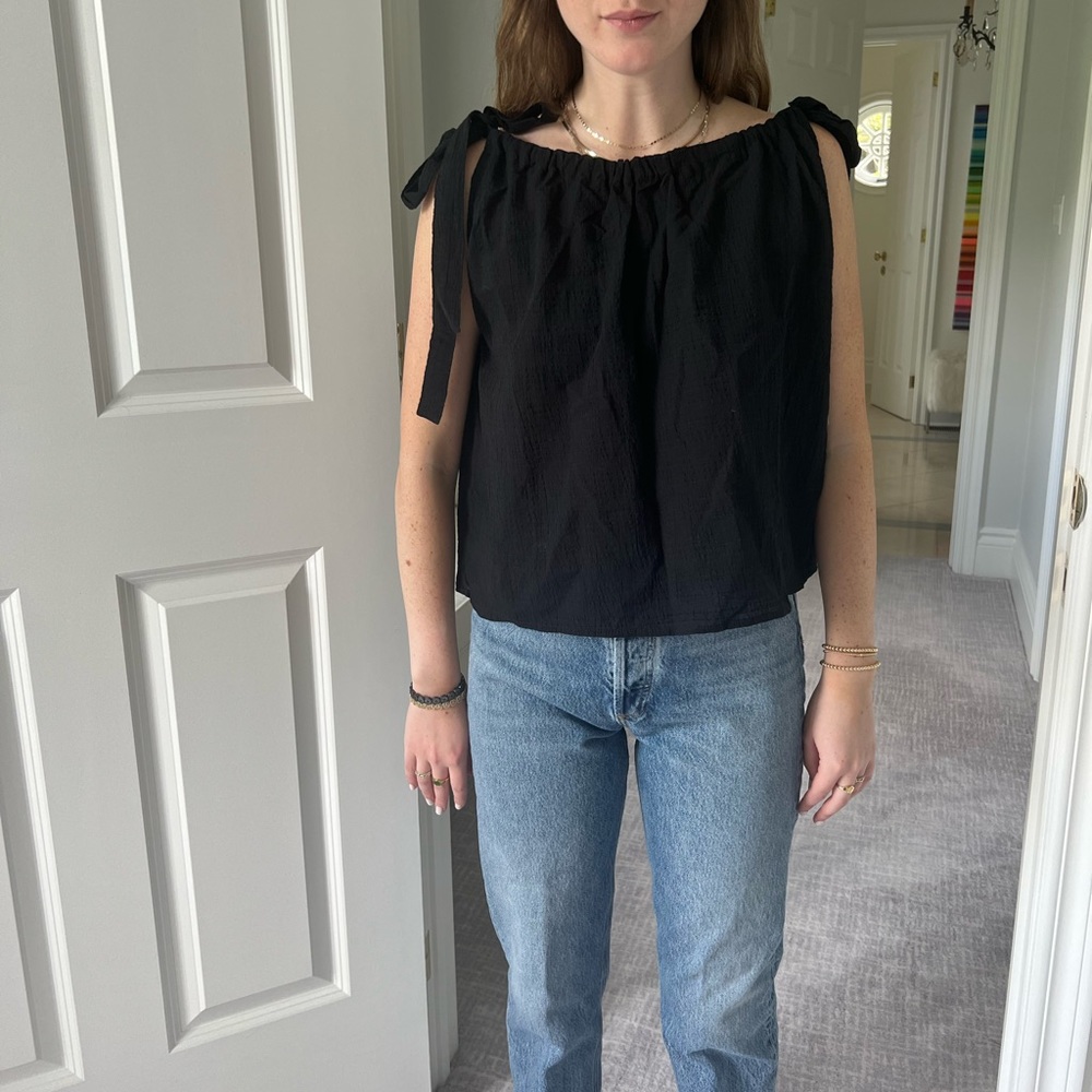 Black tank top with ties